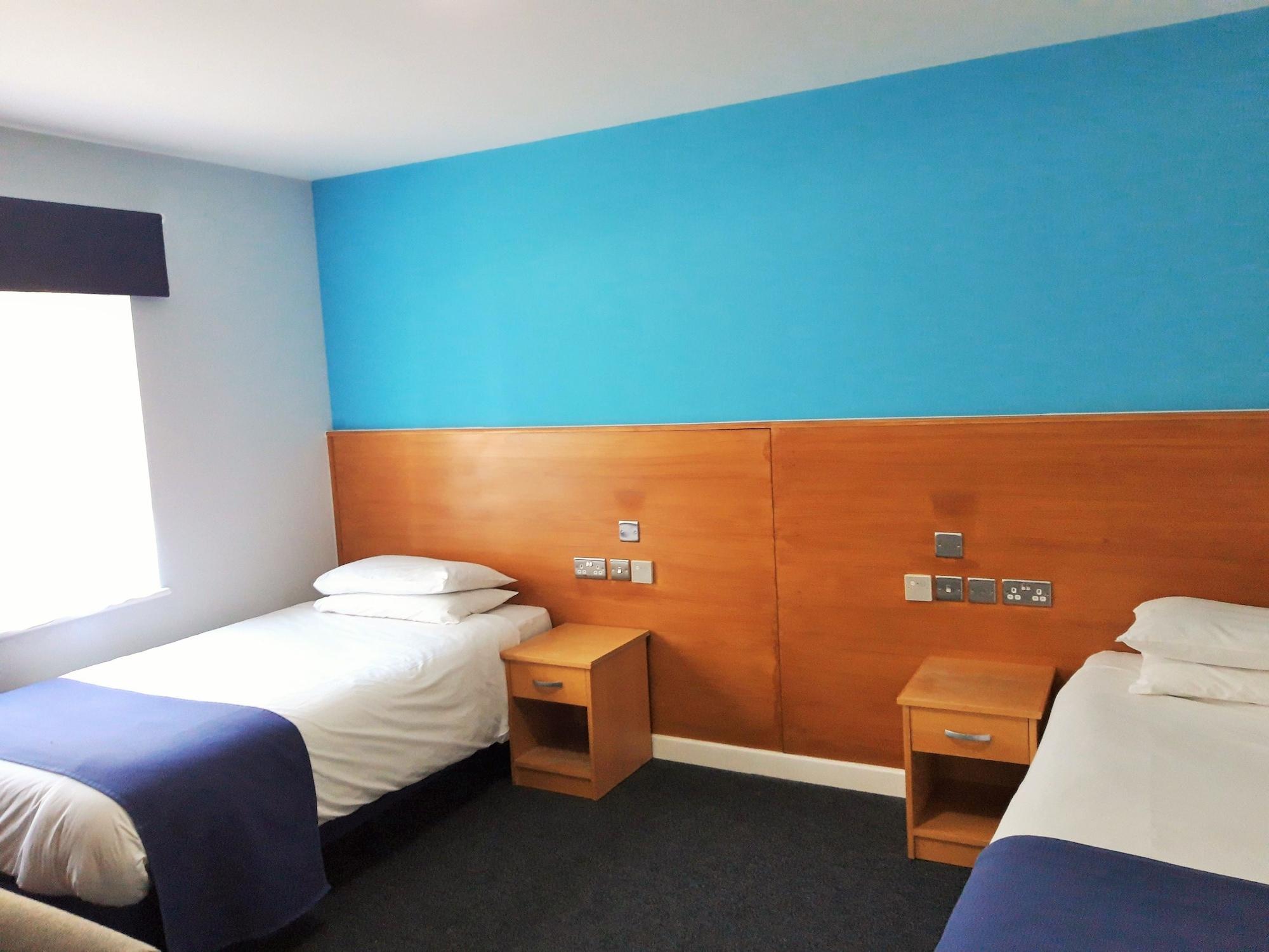 The Olympic Lodge Aylesbury  Extérieur photo